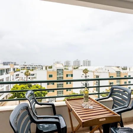 Floor With Great Views! Apartment *