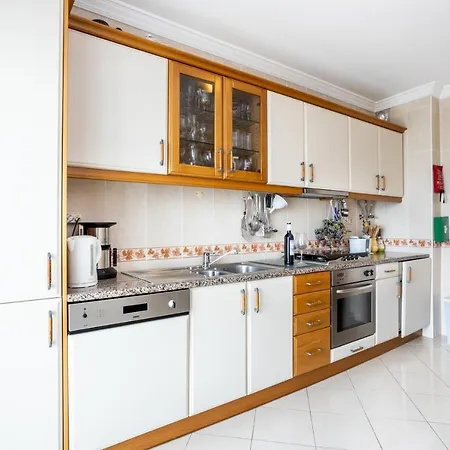 Floor With Great Views! Apartment