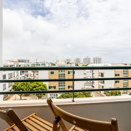 Floor With Great Views! Apartment *