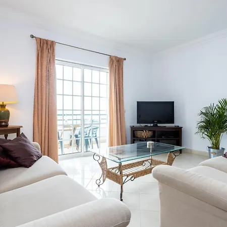 Floor With Great Views! شقة البوفيرا